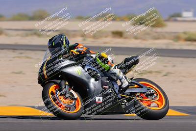 media/Oct-08-2022-SoCal Trackdays (Sat) [[1fc3beec89]]/Turn 16 (125pm)/